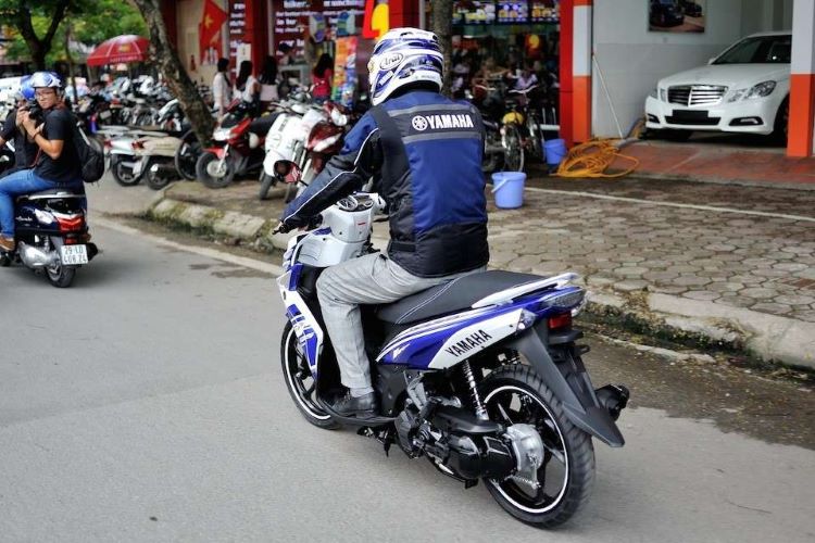 Xe chưa có biển số có được lưu thông không 