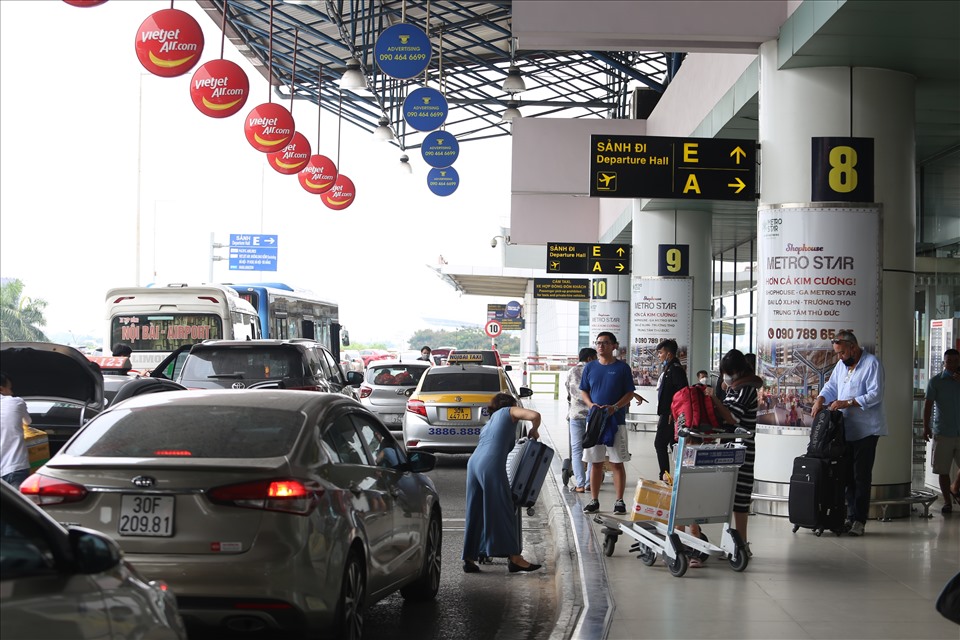xe từ hà nội ra sân bay nội bài