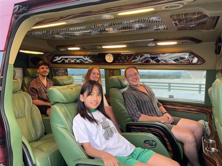 xe đi sân bay nội bài